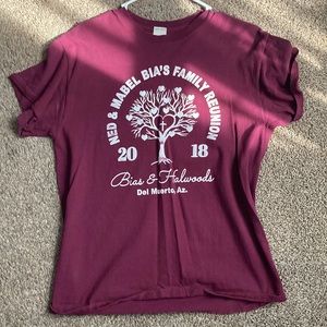 Maroon Tshirt, M